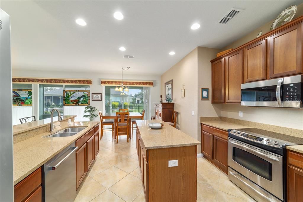 Active With Contract: $375,000 (3 beds, 2 baths, 2122 Square Feet)