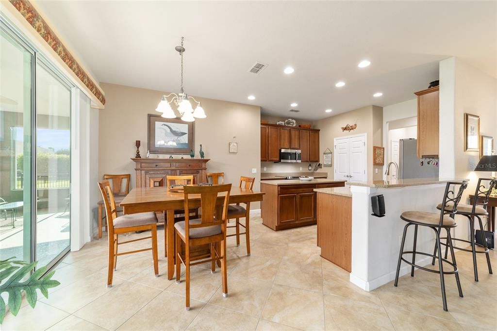 Active With Contract: $375,000 (3 beds, 2 baths, 2122 Square Feet)