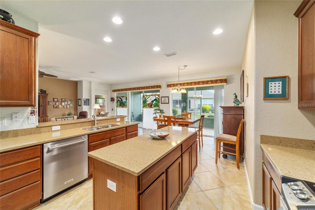 Active With Contract: $375,000 (3 beds, 2 baths, 2122 Square Feet)