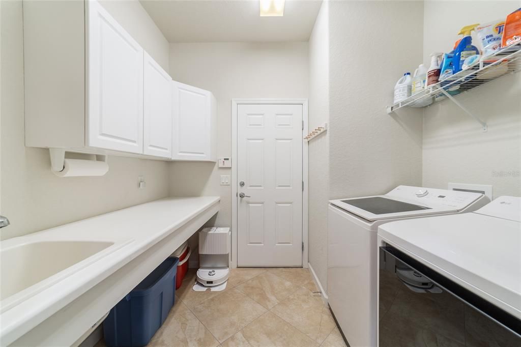 Active With Contract: $375,000 (3 beds, 2 baths, 2122 Square Feet)