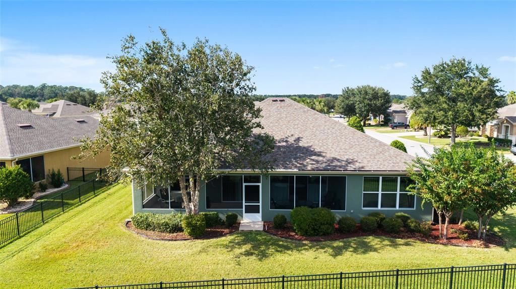 Active With Contract: $375,000 (3 beds, 2 baths, 2122 Square Feet)