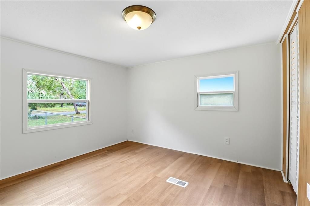 待售: $175,000 (3 贝兹, 2 浴室, 1152 平方英尺)