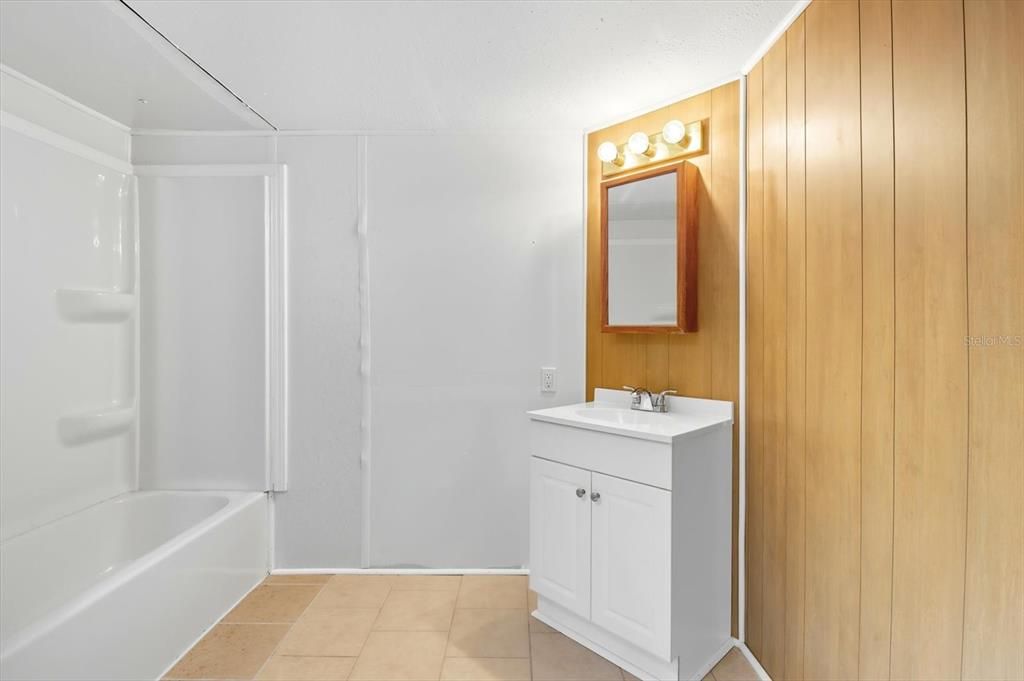 待售: $175,000 (3 贝兹, 2 浴室, 1152 平方英尺)