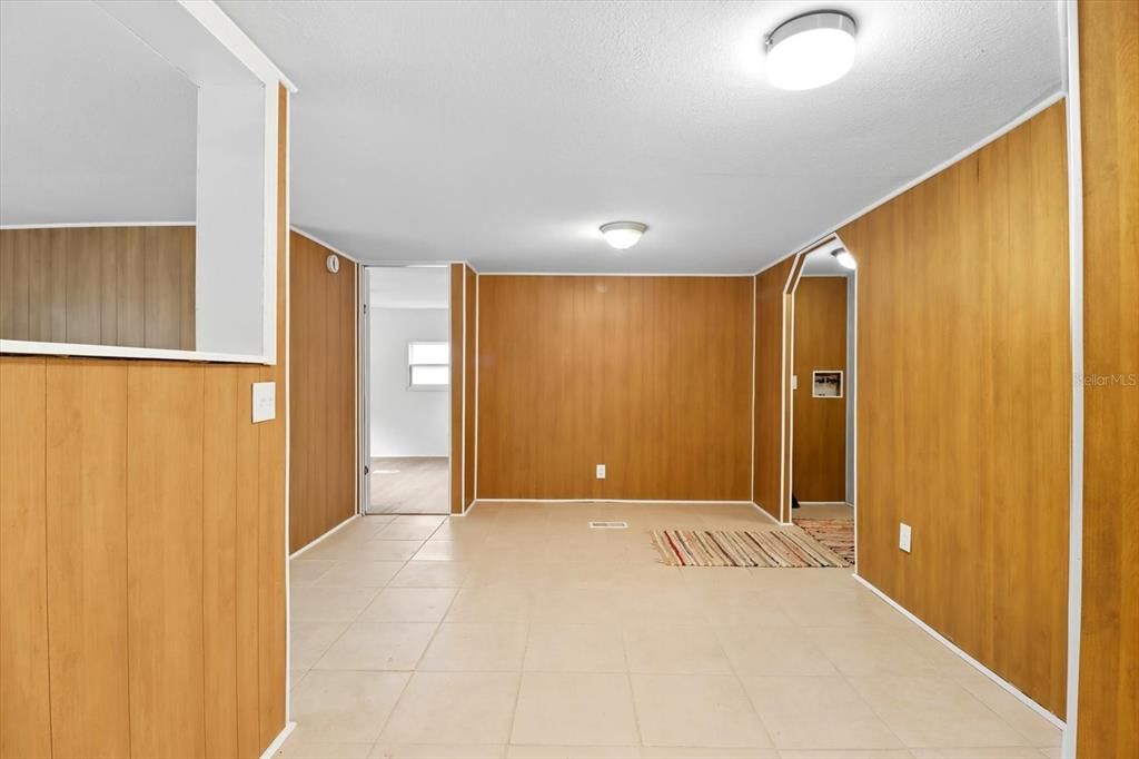 待售: $175,000 (3 贝兹, 2 浴室, 1152 平方英尺)