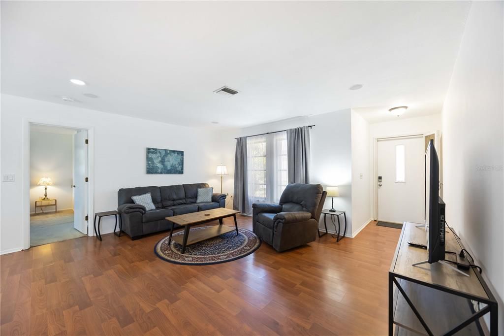 Active With Contract: $455,000 (3 beds, 2 baths, 1303 Square Feet)