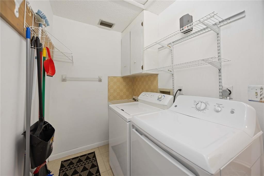 Active With Contract: $455,000 (3 beds, 2 baths, 1303 Square Feet)