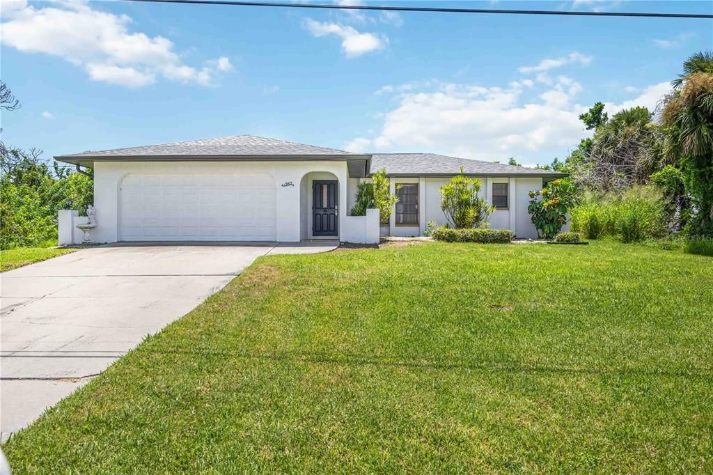 Active With Contract: $455,000 (3 beds, 2 baths, 1303 Square Feet)