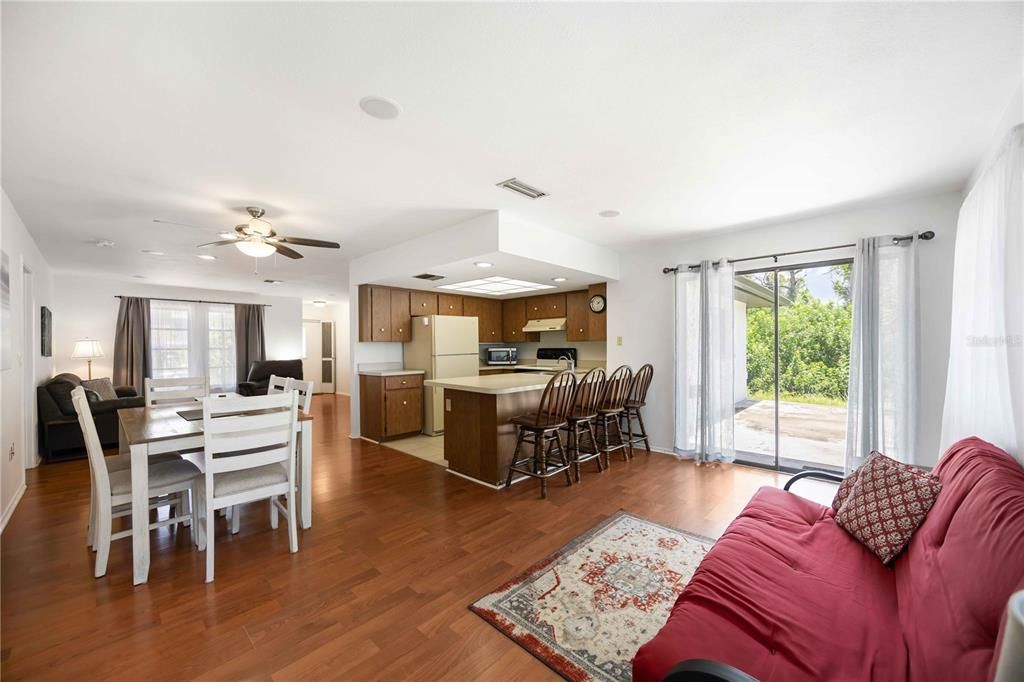 Active With Contract: $455,000 (3 beds, 2 baths, 1303 Square Feet)