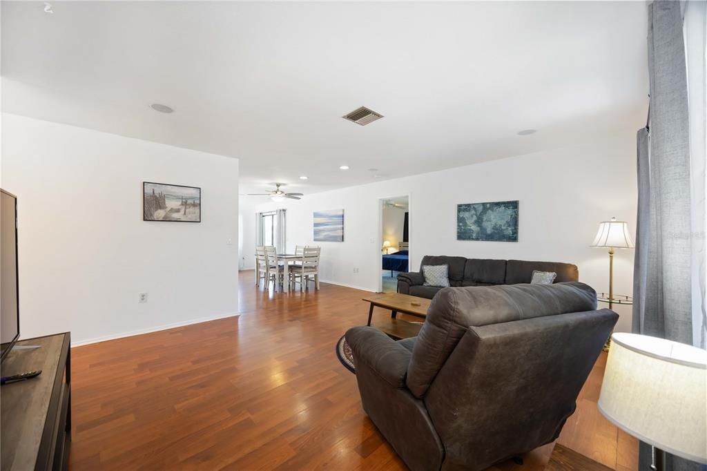 Active With Contract: $455,000 (3 beds, 2 baths, 1303 Square Feet)