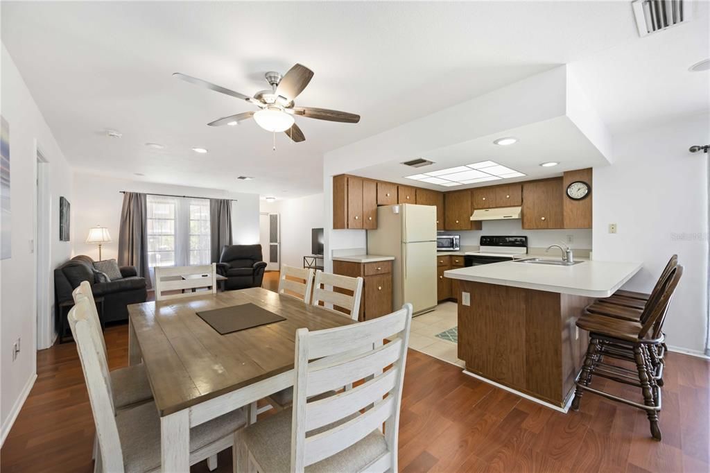 Active With Contract: $455,000 (3 beds, 2 baths, 1303 Square Feet)