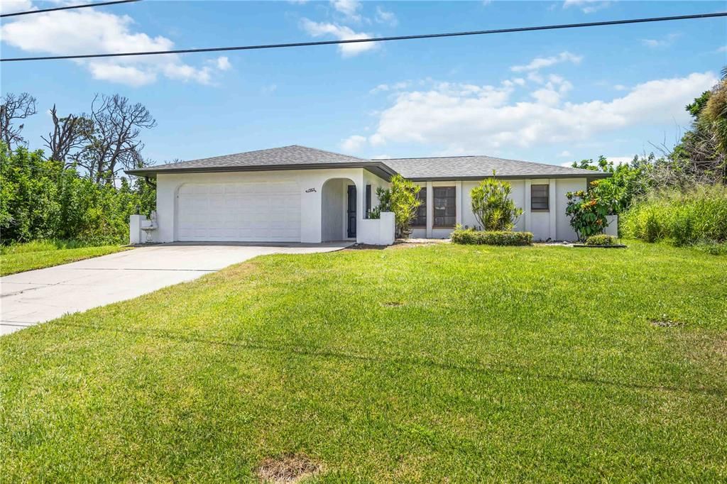 Active With Contract: $455,000 (3 beds, 2 baths, 1303 Square Feet)