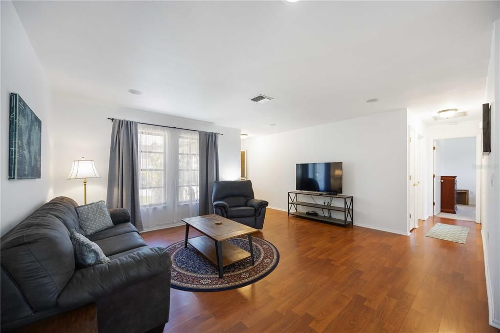 Active With Contract: $455,000 (3 beds, 2 baths, 1303 Square Feet)