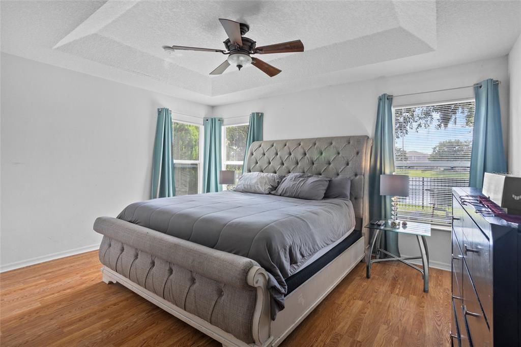 合同活跃: $470,000 (4 贝兹, 2 浴室, 1940 平方英尺)