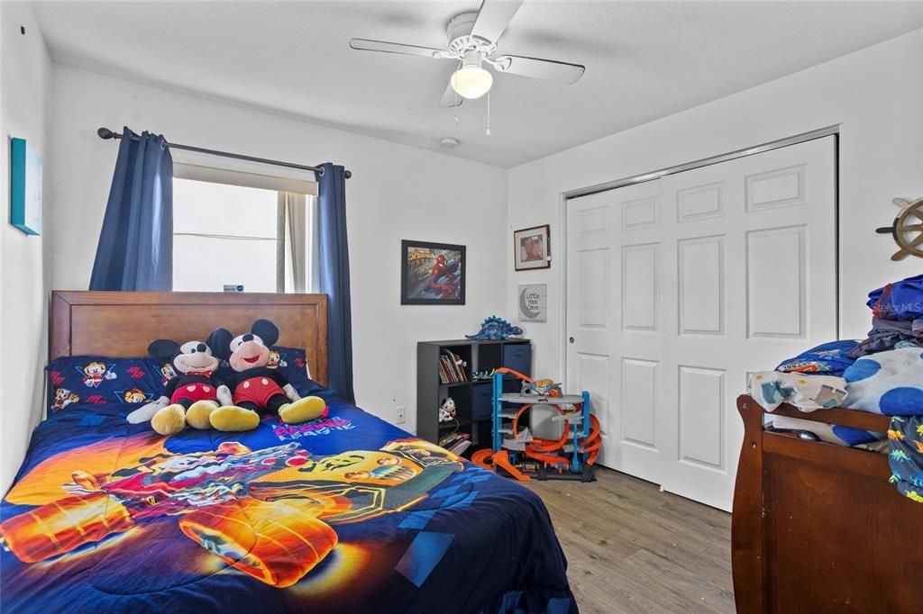 合同活跃: $470,000 (4 贝兹, 2 浴室, 1940 平方英尺)