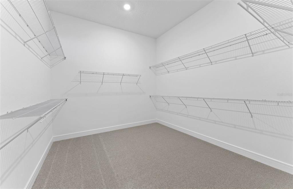 En Venta: $551,850 (3 camas, 3 baños, 2483 Pies cuadrados)