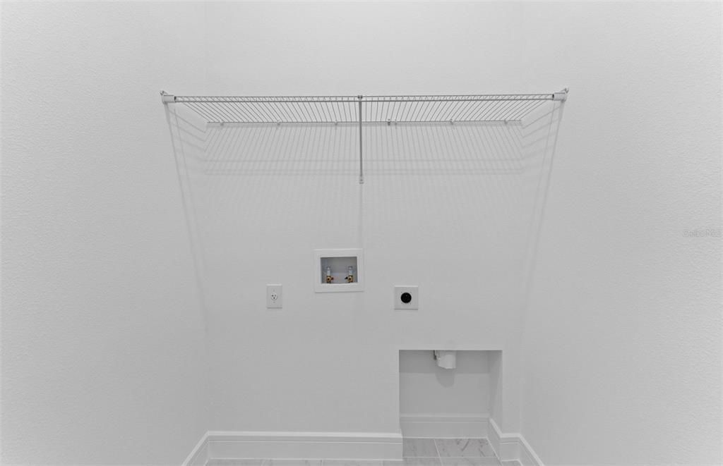 En Venta: $551,850 (3 camas, 3 baños, 2483 Pies cuadrados)