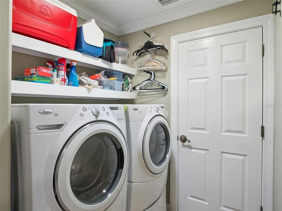 Под контрактом: $385,000 (3 спален, 2 ванн, 2013 Квадратных фут)