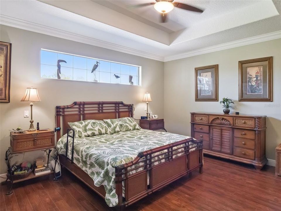 Под контрактом: $385,000 (3 спален, 2 ванн, 2013 Квадратных фут)