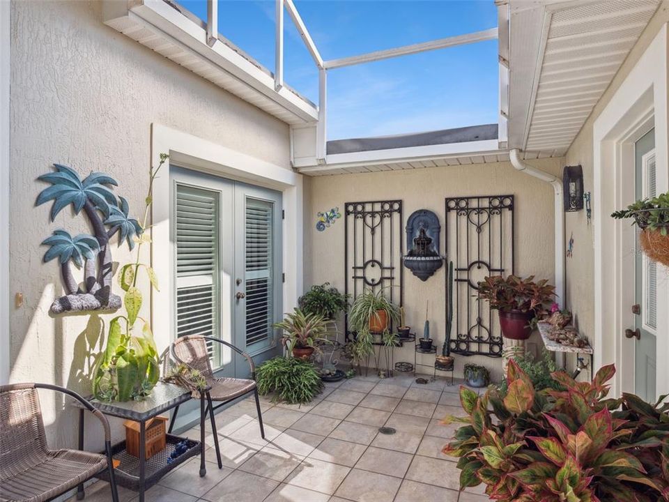 Под контрактом: $385,000 (3 спален, 2 ванн, 2013 Квадратных фут)