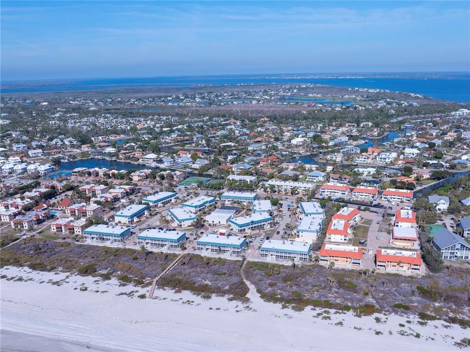 待售: $597,003 (2 贝兹, 2 浴室, 967 平方英尺)