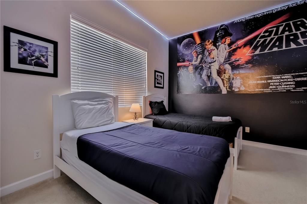 待售: $675,000 (5 贝兹, 4 浴室, 3270 平方英尺)