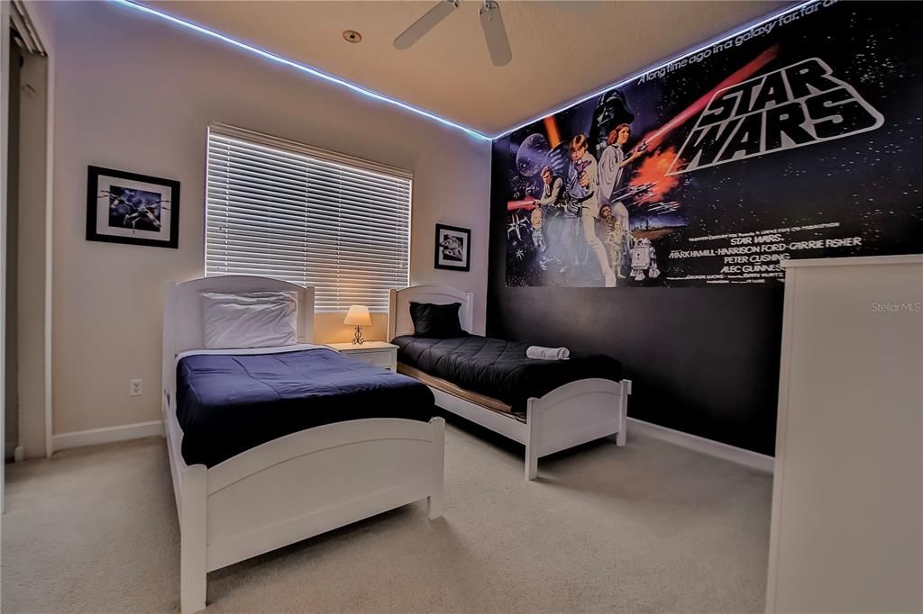 待售: $675,000 (5 贝兹, 4 浴室, 3270 平方英尺)