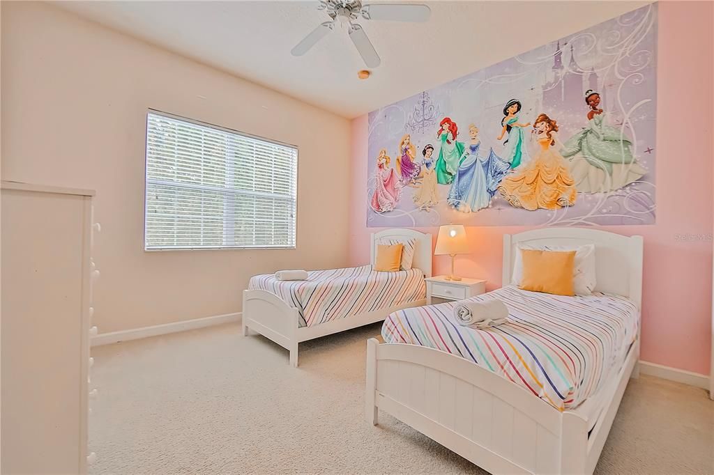 待售: $675,000 (5 贝兹, 4 浴室, 3270 平方英尺)