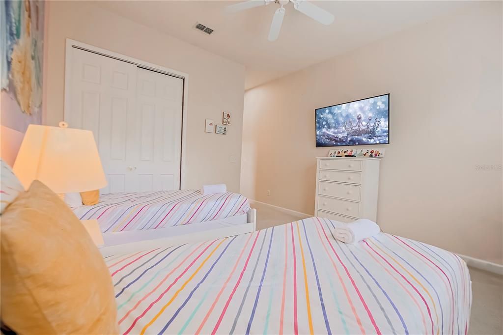 待售: $675,000 (5 贝兹, 4 浴室, 3270 平方英尺)