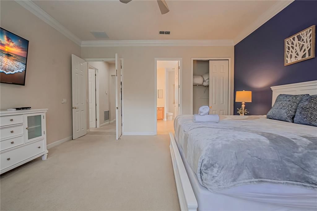 待售: $675,000 (5 贝兹, 4 浴室, 3270 平方英尺)