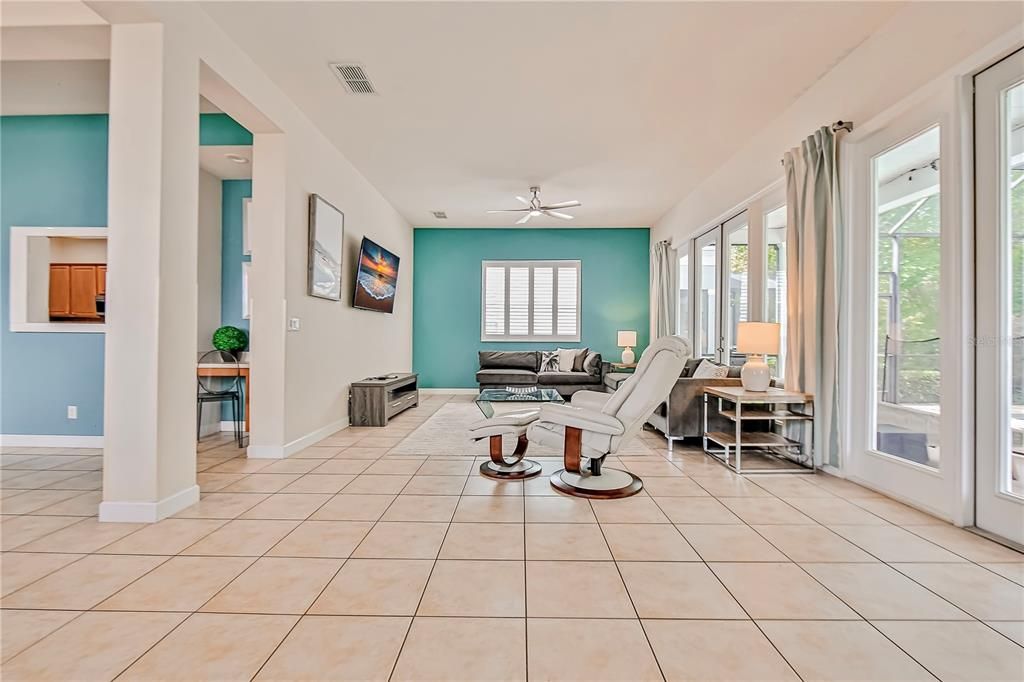 待售: $675,000 (5 贝兹, 4 浴室, 3270 平方英尺)