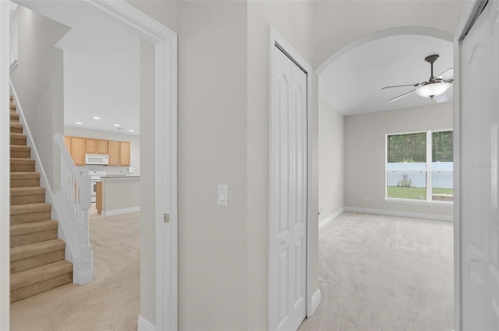 На продажу: $379,500 (4 спален, 3 ванн, 2369 Квадратных фут)