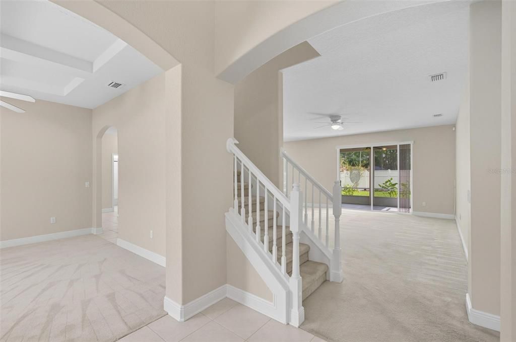 На продажу: $379,500 (4 спален, 3 ванн, 2369 Квадратных фут)