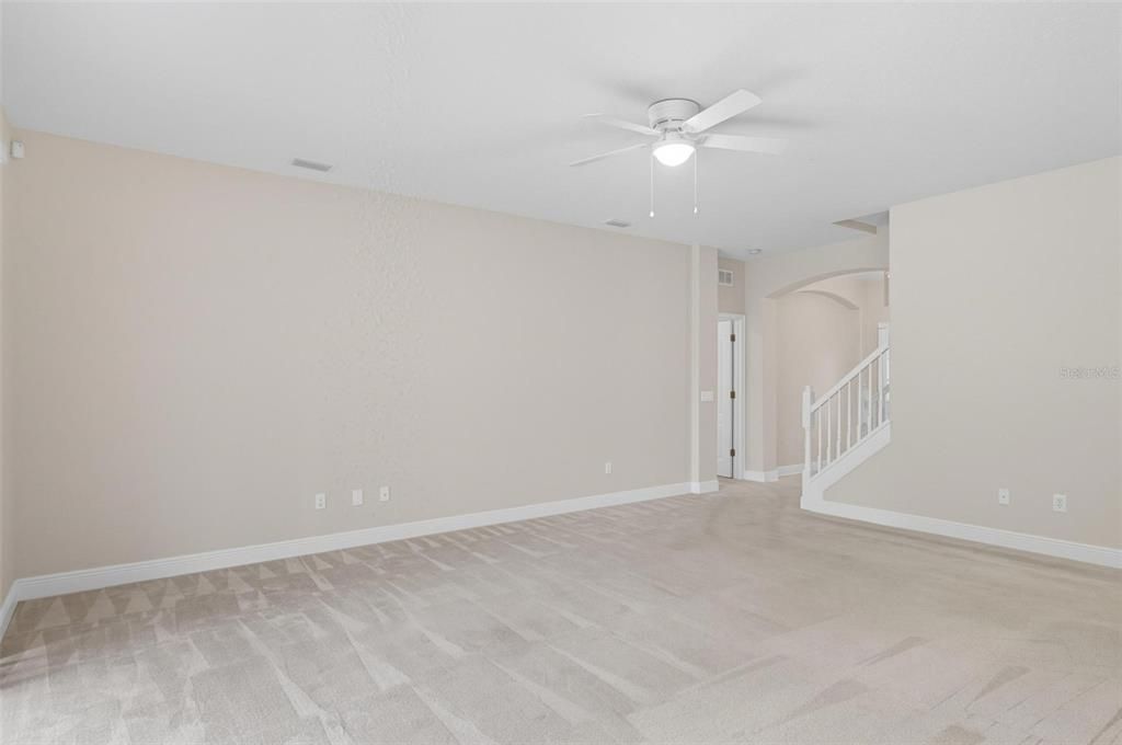 На продажу: $379,500 (4 спален, 3 ванн, 2369 Квадратных фут)