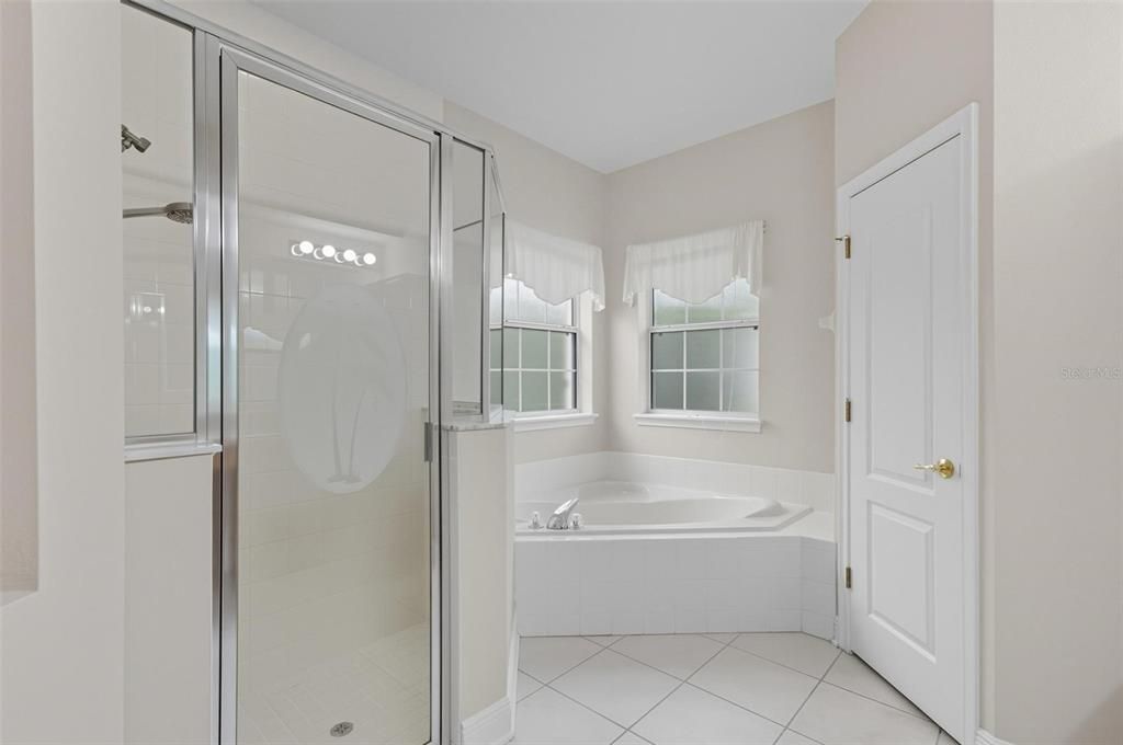 На продажу: $379,500 (4 спален, 3 ванн, 2369 Квадратных фут)