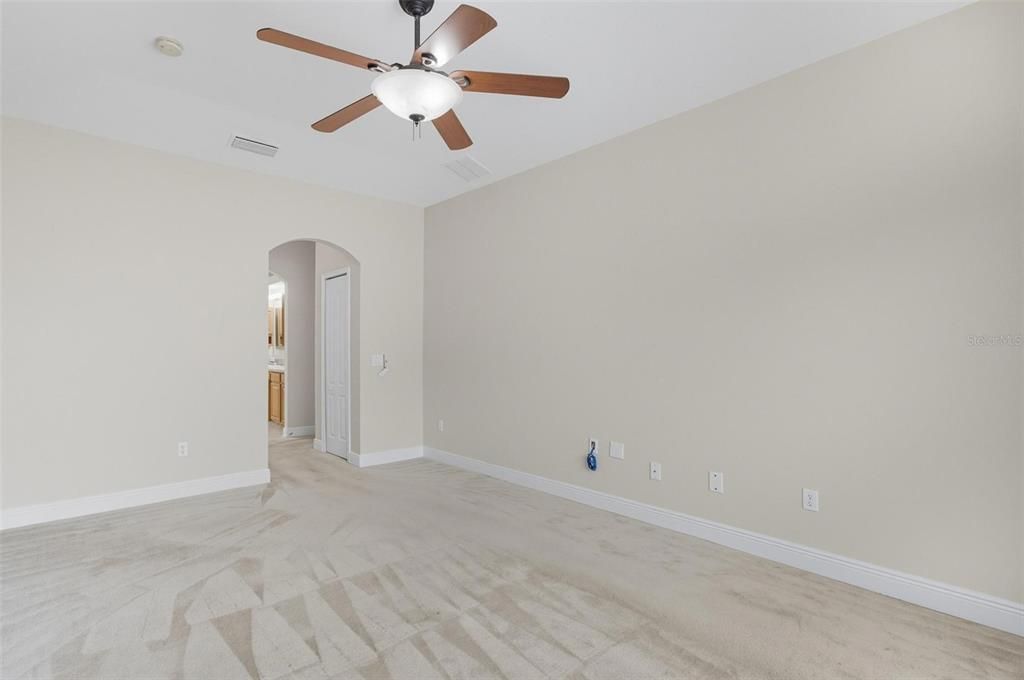 На продажу: $379,500 (4 спален, 3 ванн, 2369 Квадратных фут)