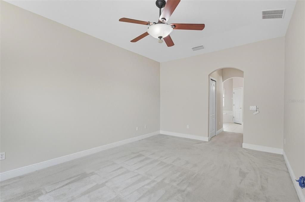 На продажу: $379,500 (4 спален, 3 ванн, 2369 Квадратных фут)