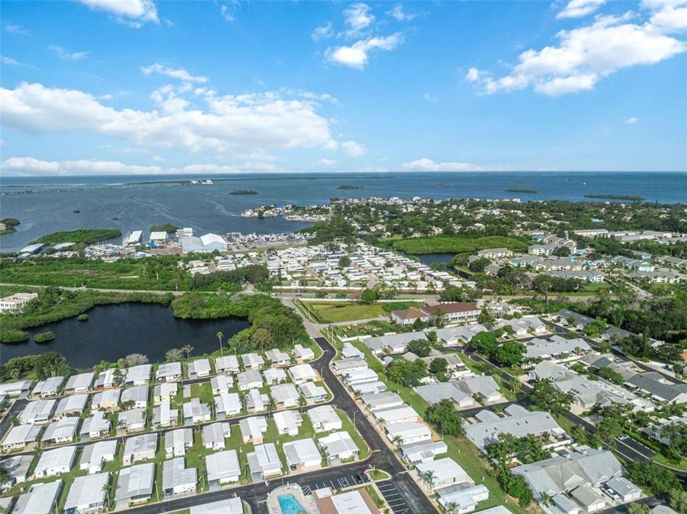 На продажу: $145,000 (2 спален, 2 ванн, 992 Квадратных фут)