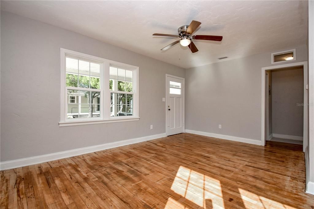 En Renta: $995 (1 camas, 1 baños, 700 Pies cuadrados)