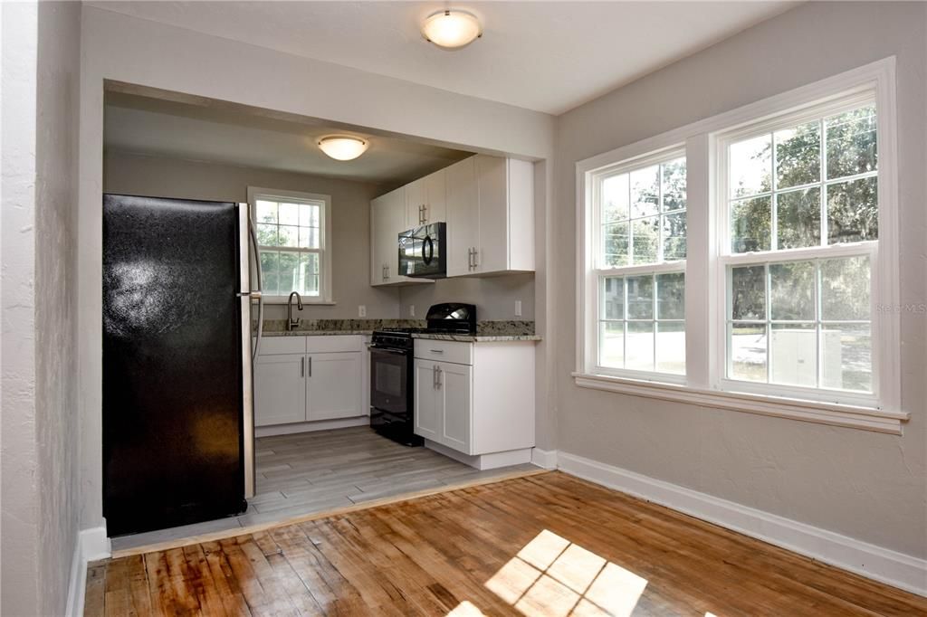 En Renta: $995 (1 camas, 1 baños, 700 Pies cuadrados)