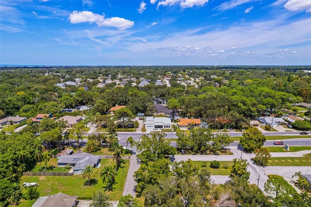 合同活跃: $1,225,000 (5 贝兹, 4 浴室, 3580 平方英尺)