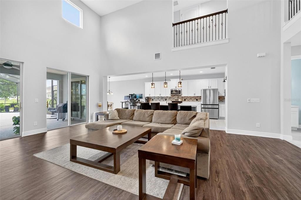 На продажу: $700,000 (5 спален, 3 ванн, 3854 Квадратных фут)