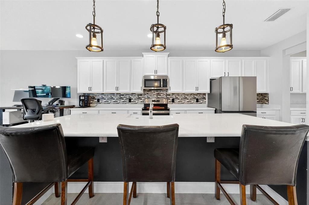 На продажу: $700,000 (5 спален, 3 ванн, 3854 Квадратных фут)