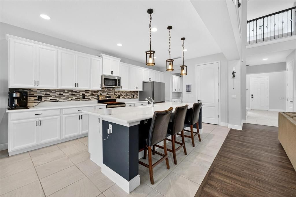 На продажу: $700,000 (5 спален, 3 ванн, 3854 Квадратных фут)