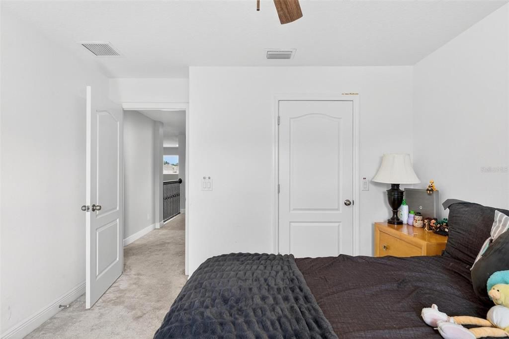 На продажу: $700,000 (5 спален, 3 ванн, 3854 Квадратных фут)