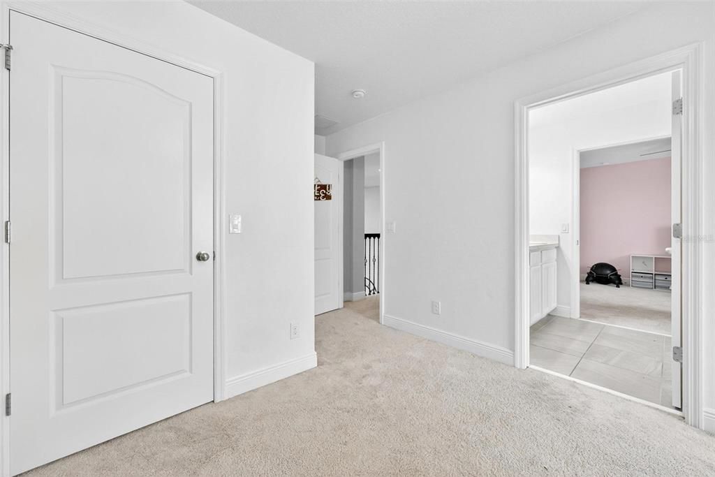 На продажу: $700,000 (5 спален, 3 ванн, 3854 Квадратных фут)