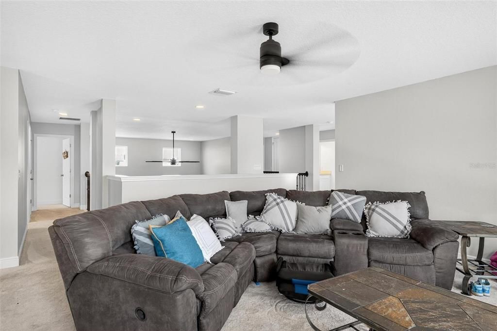 На продажу: $700,000 (5 спален, 3 ванн, 3854 Квадратных фут)