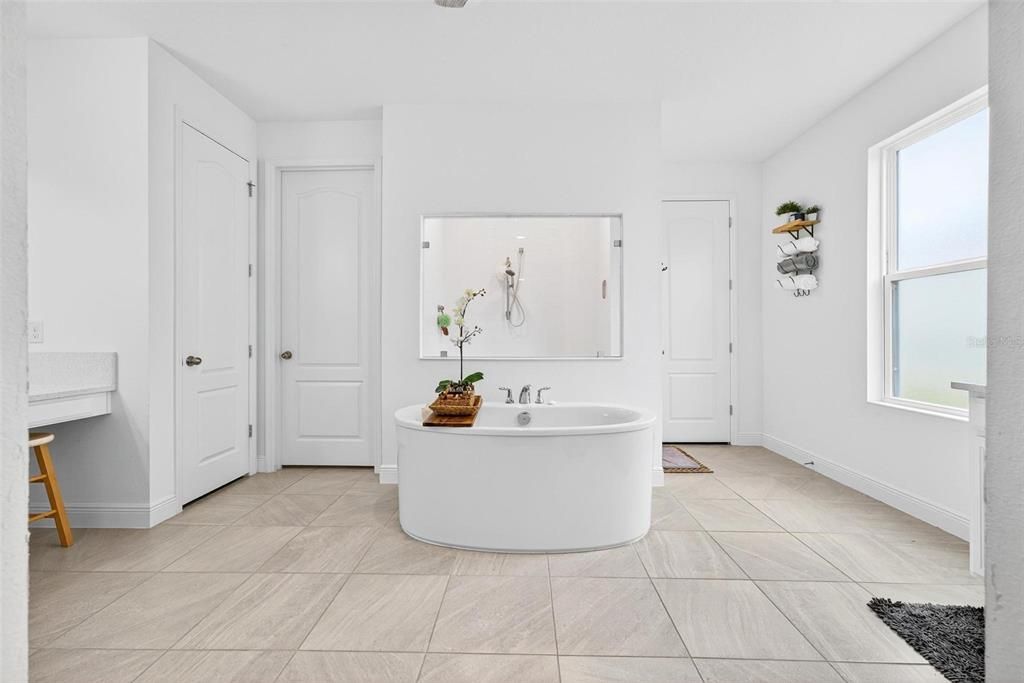 На продажу: $700,000 (5 спален, 3 ванн, 3854 Квадратных фут)