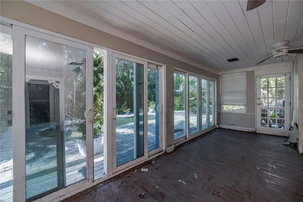 For Sale: $375,000 (3 beds, 2 baths, 1931 Square Feet)