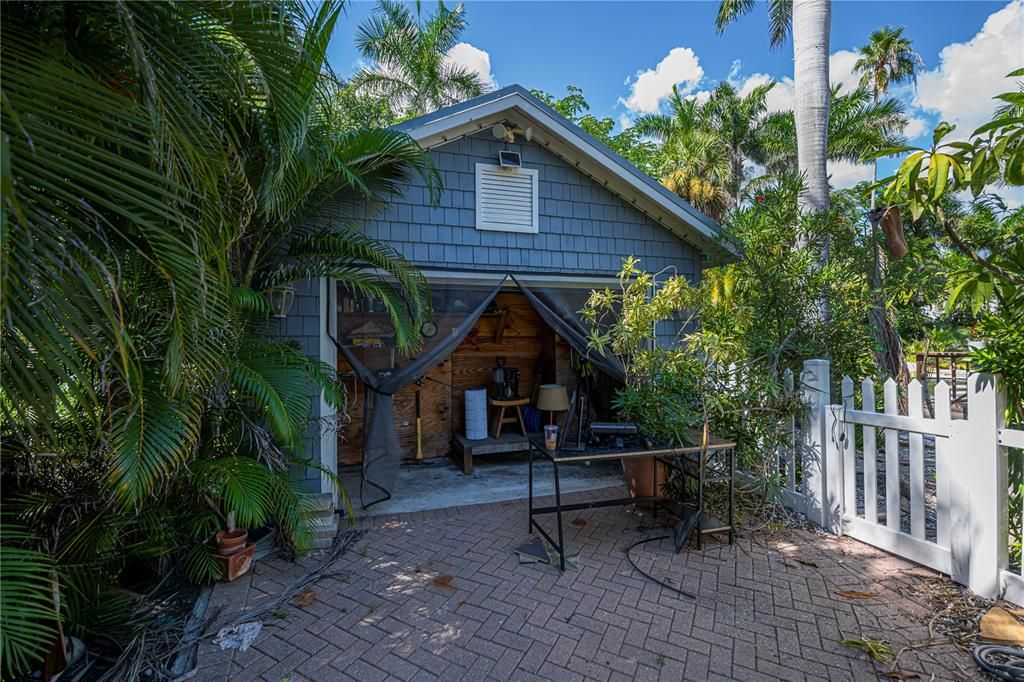 For Sale: $375,000 (3 beds, 2 baths, 1931 Square Feet)