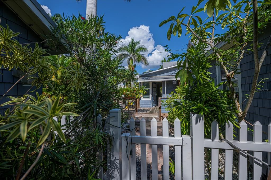 For Sale: $375,000 (3 beds, 2 baths, 1931 Square Feet)